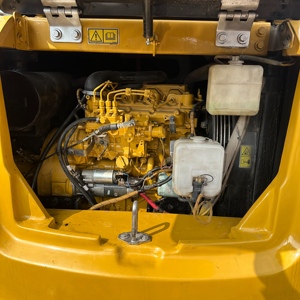 Excavadora hidráulica CAT307E en estado original, revisión opcional disponible, ideal para reconstrucción de aceras y excavación de tuberías. - Product Image 5
