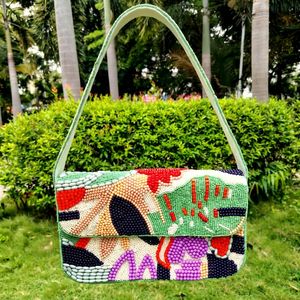 Bolso de Hombro Rectangular Hecho a Mano con Cuentas y Diseño de Bordado Textil con Patrón Abstracto Colorido - Product Image 1