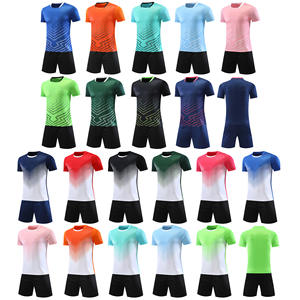 Surphy Maßgeschneidertes Hochwertiges Weißes Fußballtrikot, Atmungsaktive Thai-Wear-Version, Mexiko-Logo-Design Trainingsanzug für Fußballspieler - Product Image 1