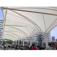 Grand pare-soleil moderne pour piscine PVDF/PTFE toit extensible permanent centre commercial marché aux légumes parc entrepôt