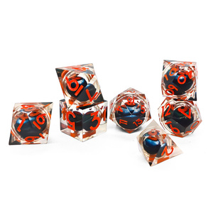 Venta caliente Venta directa de fábrica 7 piezas Núcleo líquido de ojos rojos con borde afilado D20 Juego de <span class=keywords><strong>dados</strong></span> de resina para juegos de mesa DND - Product Image 4
