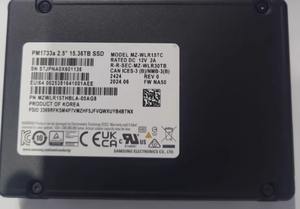 HORNG SHING Solid state drive Used MZWLR15THBLA-00AG8 PM1733a U.2 15.36T SATA 6Gbps <b>SSD</b> - Product Image 3
