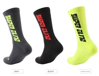 Chaussettes de sport 2021 Design 2024, chaussettes à logo printemps, fabricant de chaussettes de compression rembourrées pour femmes et hommes en coton