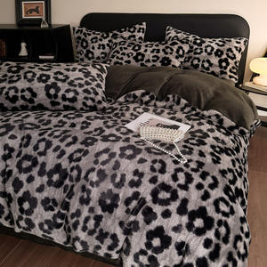 <span class=keywords><strong>Set</strong></span> di Biancheria da Letto Aoyatex con Stampa Leopardata, <span class=keywords><strong>Copripiumino</strong></span> in Velluto <span class=keywords><strong>Flanella</strong></span> Bianco e Nero Personalizzato - Product Image 2