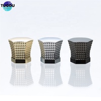 TUOOU Stock Venta al por mayor BALL Horn Design Aleación de zinc Tapa de botella de metal Cierre de lujo Zamac Perfume Cap Embalaje cosmético de gama alta