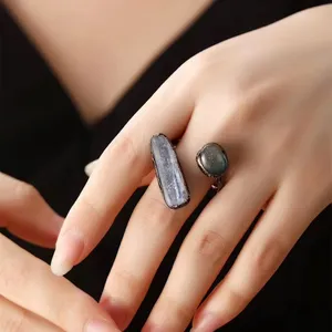 신상품 납땜 보석 힙합 미니멀리스트 디자인 불규칙한 돌 이중 보석 여자 소년 선물을위한 천연 블루 kyanite 반지