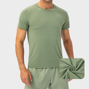 Camisetas Deportivas Transpirables y Elásticas de Nailon 90% y Elastano 10% con Estampado Personalizado para Hombre, Camisetas Atléticas para Correr y Gimnasio - Product Image 1