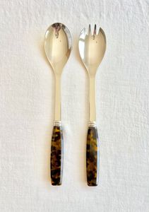 Elegante Juego de Cuchara y Tenedor para Servir Ensaladas de Acero Inoxidable con Mango de Concha de Tortuga para Cenar y Entretener - Product Image 6