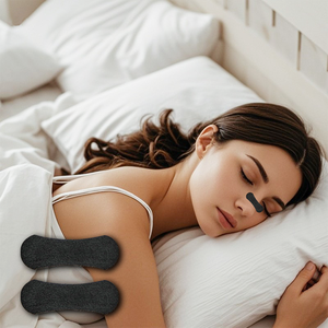 แผ่นลอกสิวเสี้ยนบริเวณจมูก Lijitang ผสมสารสกัดสมุนไพรชาร์โคล ช่วยขจัดสิ่งสกปรก น้ำมัน และสิ่งตกค้าง ช่วยให้ผิวกระจ่างใสและสุขภาพดี - Product Image 1