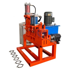 Machine à fabriquer des pinces de selle et des pinces de cerclage - Product Image 1