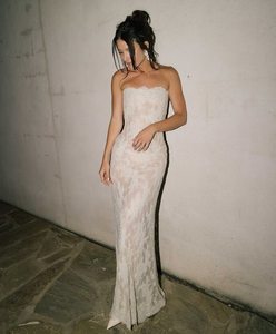 Abito da sposa Mily Bridal MW233 elegante senza spalline, interamente in pizzo, senza maniche, con <span class=keywords><strong>lacci</strong></span> sul retro. - Product Image 1
