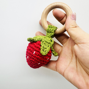 Xiximi mignon Crochet fruits en bois mâcher formation jouet sensoriel <span class=keywords><strong>fraise</strong></span> hochet à la main Crochet bébé hochet <span class=keywords><strong>anneau</strong></span> <span class=keywords><strong>de</strong></span> <span class=keywords><strong>dentition</strong></span> - Product Image 6