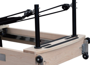 Machine de Pilates Reformer Pliable en Chêne - Équipement de Studio de Pilates Portable avec <span class=keywords><strong>Lit</strong></span> de Base pour la Santé et le Renforcement Corporel - Product Image 3