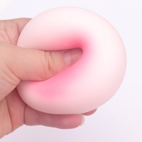 Balle anti-stress en Mochi fraise à récupération lente de 6 cm, jouet unisexe en caoutchouc malléable, balle anti-stress arc-en-ciel 9145, 18 ans et plus