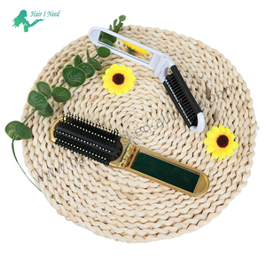Spazzola per Capelli Pieghevole Portatile e Specchio per il Trucco con Pettine, Nuovo Design con Manico in Plastica per Uso Domestico o in Viaggio - Product Image 5