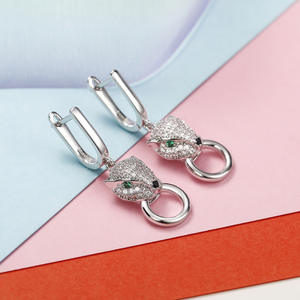 Pendientes de lujo con cabeza de zorro en oro blanco y cristales de imitación, plata 925 chapada en rodio para mujer, joyería de fiesta - Product Image 6