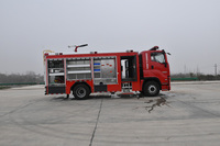 1 zu u 4*2 tipe 205Hp 8000liter pompa air mesin api truk pemadam kebakaran