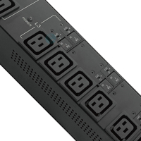 PDU intelligent à échange à chaud 90 kW 240 V 415 V avec compteur numérique intelligent IP, PDU intelligent C19, chaque port avec un voyant lumineux et un disjoncteur 125 A