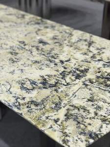 Elegantes muebles de mármol verde claro, mesas de comedor de piedra de gama alta para hoteles y espacios residenciales, piezas de lujo hechas a medida - Product Image 2