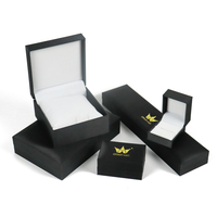 Emballage de bijoux de luxe et boîte de présentation impression de logo coffrets cadeaux design élégant emballage de bijoux personnalisé en papier