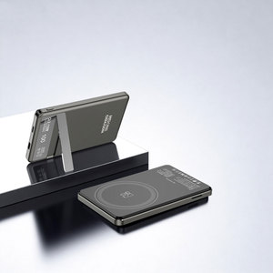 Cargador Inalámbrico Magnético LA1 4 en 1 con Soporte de Aluminio para Teléfono, Tableta y Reloj, 5000 mAh, 10000 mAh - Product Image 5