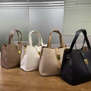 Grand sac à main fourre-tout blanc pour femmes de créateur, couleur unie, style professionnel, résistant à l'eau et à la fermeture éclair, portable, en PU pour un usage quotidien - Product Image 1