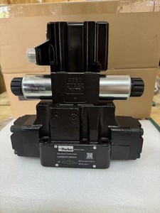 SD41FBE01FC1NF00 D41FBE01FC1NF00 OBE Distributeur directionnel proportionnel piloté par commande manuelle avec électronique intégrée - Product Image 1