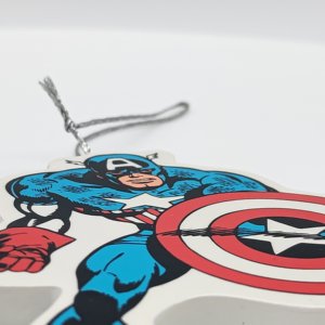 Venta al por mayor de resina Spider Iron Man llaveros acrílico llavero en blanco dibujos animados Capitán artesanía Anime estilo Animal para personalización - Product Image 5