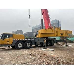 Alat Angkat Hidrolik Bergerak Tahan Lama 300t STC3000C8 dengan Kemampuan Mendaki 45% untuk Tugas Penanganan Kargo Berat - Product Image 3