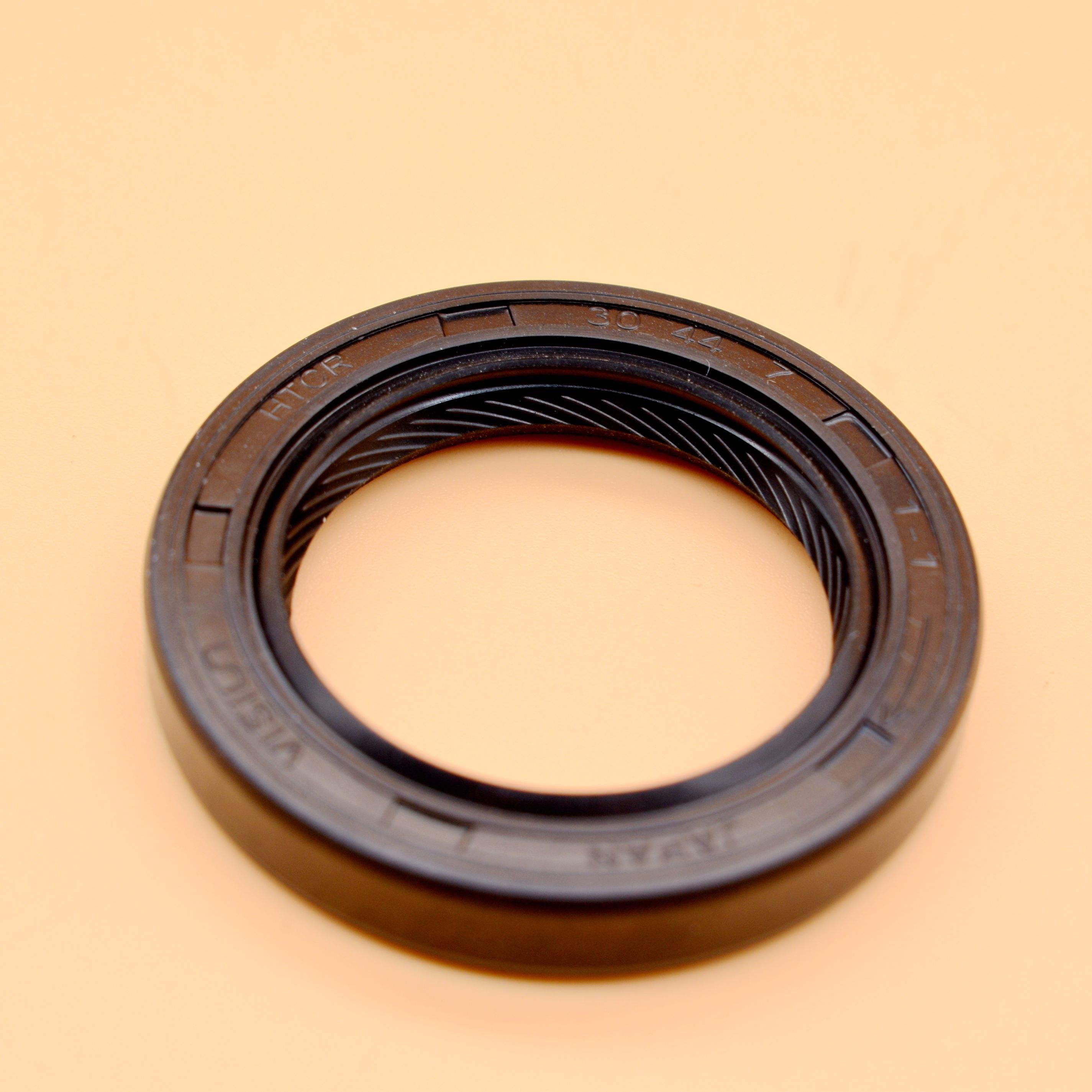 OEM Ah8378e0 Transmission Rear Oil Seal for MITSUBISHI FUSO Bus