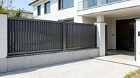 Clôture de jardin en aluminium à persiennes verticales, résistante à la rouille, couleur crème, en stock
