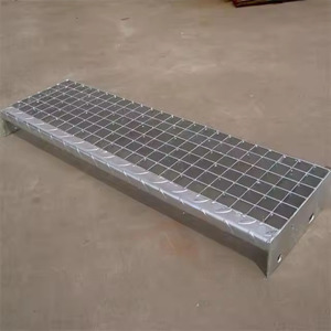 Garde-corps antidérapant en tôle gaufrée en aluminium, <span class=keywords><strong>rampe</strong></span> de sécurité pour passerelle, marches <span class=keywords><strong>d</strong></span>'<span class=keywords><strong>escalier</strong></span> perforées en métal - Product Image 2