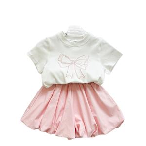 Completo Estivo 2026 per Ragazze: Nuovo Set Due Pezzi Casual con T-shirt a Maniche Corte Ricamata con Fiocco e Pantaloncini a Bocciolo Floreale - Product Image 5