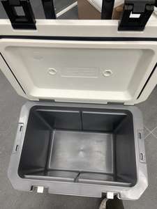 ZOOM ODM&OEM Nevera Portátil de Nylon de 38qt, Caja Refrigeradora Aislada para Interiores y Exteriores, Tabla de Recuperación, 24 Meses - Product Image 3