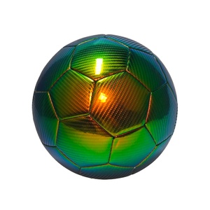 Balón de Fútbol Inflable al por Mayor de Fábrica en Vietnam, Material Camaleón PVC, Cosido a Máquina, para Entretenimiento y Recreación - Product Image 1