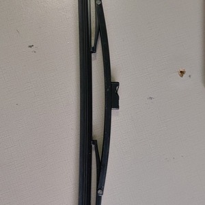 ใบปัดน้ำฝน Zhongzhe Chitu รุ่น 83505426 แบบ Bone Type สำหรับรถ Jeep CJ5 CJ6 CJ7 ทำจากยางสังเคราะห์ - Product Image 4