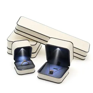 2024 New Design Romantic Beige Jewelry Box Leather Surface Necklace Ring Bracelet Jewelry Box Packaging With Led Light