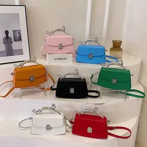 2024ファッションレディースチェーンショルダークロスボディバッグ女性イブニングバッグ財布ハンドバッグ製造卸売