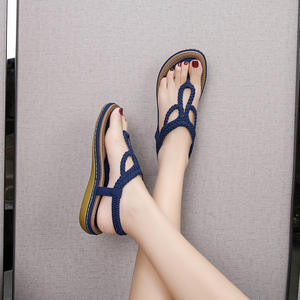 Zapatos de Moda Hechos a Mano con Diseño Único y de Calidad, Estampados, en Varios Colores y Tallas, con Parte Superior de Gamuza y Terciopelo Antideslizante para Todos - Product Image 4