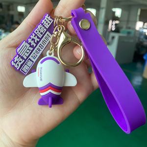 พวงกุญแจเครื่องบินการ์ตูน 3 มิติ ราคาจริงตามสั่ง ทำจากยางนิ่ม ของตกแต่งพวงกุญแจรถยนต์ ตุ๊กตาห้อยกระเป๋าเป้สะพายหลัง ของขวัญคู่รัก - Product Image 3