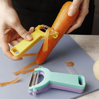 Ensemble de 3 éplucheurs manuels multifonctionnels en plastique pour fruits et légumes, pour la cuisine et la maison, comprenant un hachoir et une trancheuse à légumes