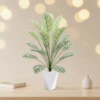 Tanaman Artifisial Terlaris Daun Calathea Orbifolia Plastik Buatan Tangan 65CM Ramah Lingkungan Tanaman Pot Natal untuk Meja Kerja Foto