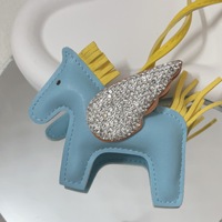 Porte-clés cheval Porte-clés animal Pendentif breloque Bling Rhinestone Wing Flying Horse Bag Charm