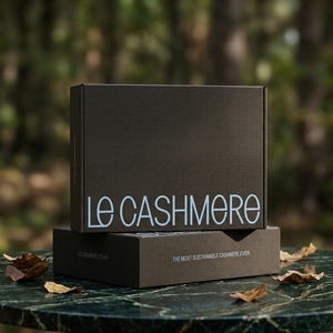 Scatola di Spedizione Personalizzata in Cartone Ondulato Rigido di Lusso Ecologico con Grande Texture, Imbottitura in Spugna e Goffratura - Product Image 3