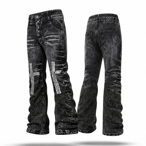Jean Y2K style américain clouté coupe courbée pour homme – Design estival visuellement attrayant - Product Image 6
