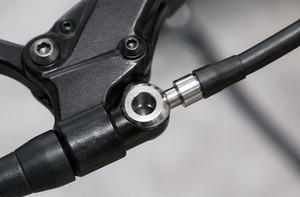 Premium Stainless Steel <b>Banjo</b> <b>Fitting</b> Bolt With Hose Barb And Passivated Surface For Brake Line Systems - Product Image 5