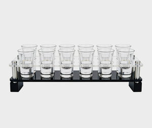 Bandeja de Acrílico Personalizada para Botellas de Vino, para Hoteles, Bares, Restaurantes y Bodegas - Decoración Elegante para Mesa - Product Image 1