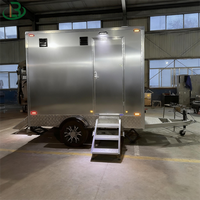 Remorque toilette de luxe sur roues pour chantier