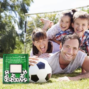 Cadre <span class=keywords><strong>photo</strong></span> <span class=keywords><strong>de</strong></span> football en bois <span class=keywords><strong>de</strong></span> sciure fait main, couleur intégrale, moderne, cadeau pour entraîneur, remerciement <span class=keywords><strong>de</strong></span> remise <span class=keywords><strong>de</strong></span> diplôme - Product Image 6