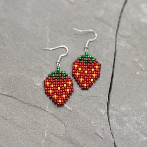 Pendientes colgantes hechos a mano con cuentas de semillas de lujo para mujeres y niñas Diseño de gota bordado a mano de moda de la India - Product Image 1